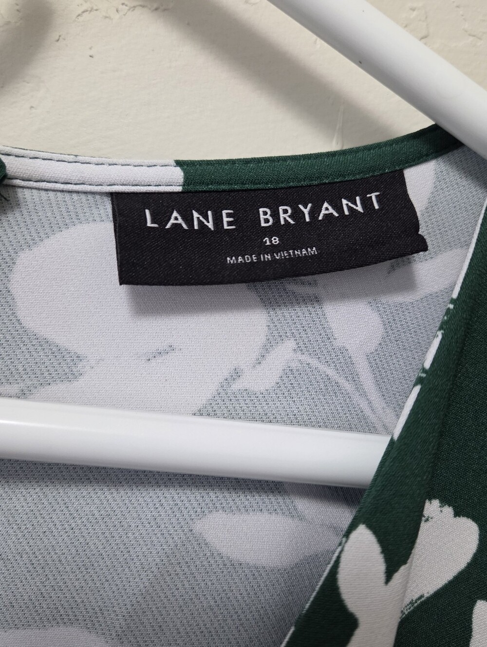 Lane Bryant Green and White Floral Wrap Wide Leg Surplice Jumpsuit Plus Size 18 - Picture 12 of 16
